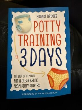 Potty Training in 3 Days by Brandi Brucks - Blue & White Cover